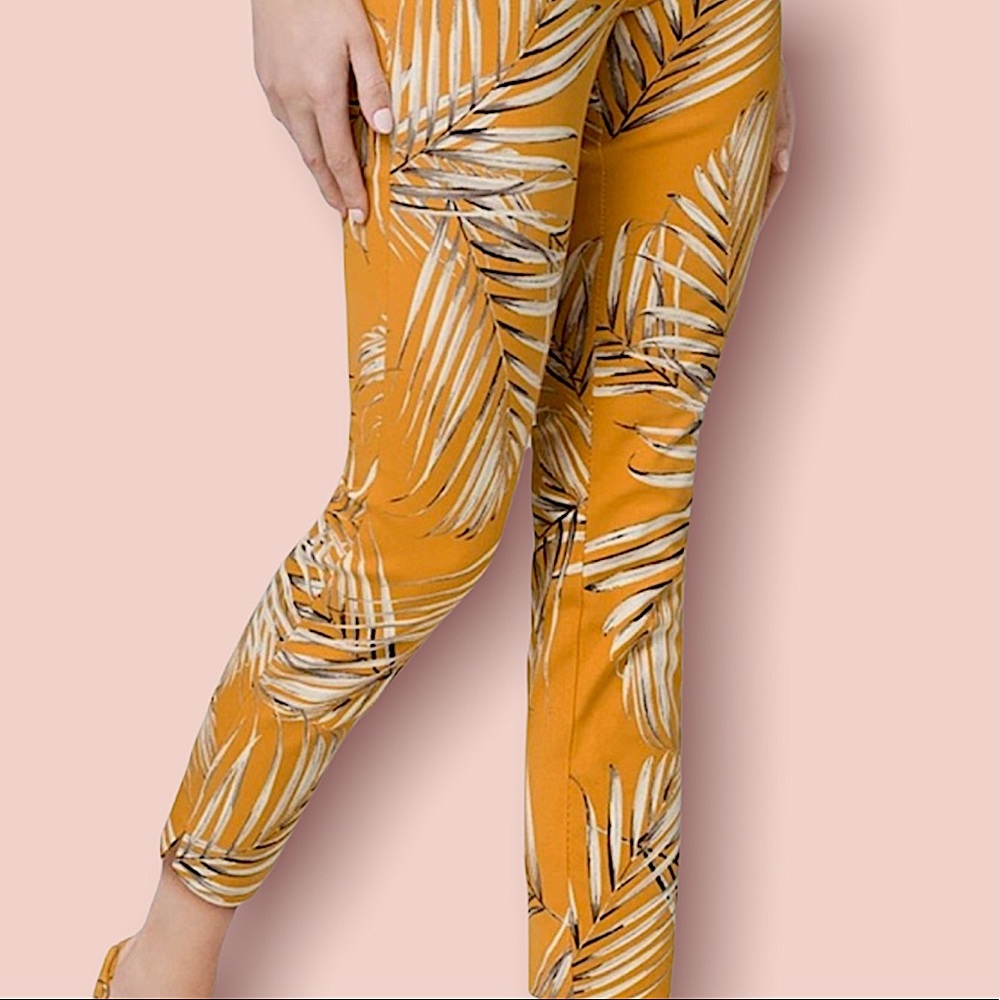 NWT palm  print skinny crop size 8